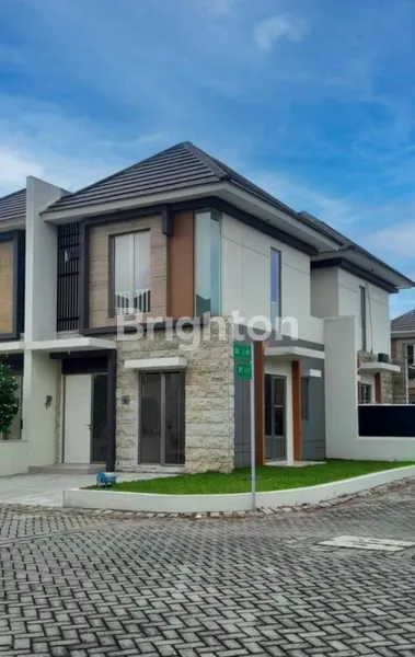 image DIJUAL RUMAH GREENLAND MENGANTI SURABAYA (1)