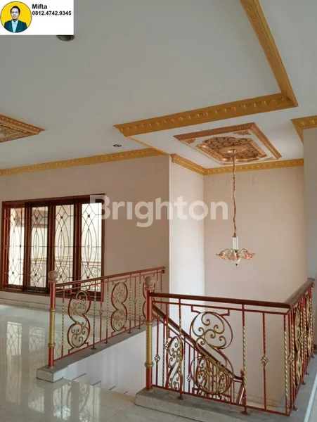image 156. DIJUAL CEPAT RUMAH 2 LANTAI BINTARO JAKARTA SELATAN SIAP HUNI   (6)