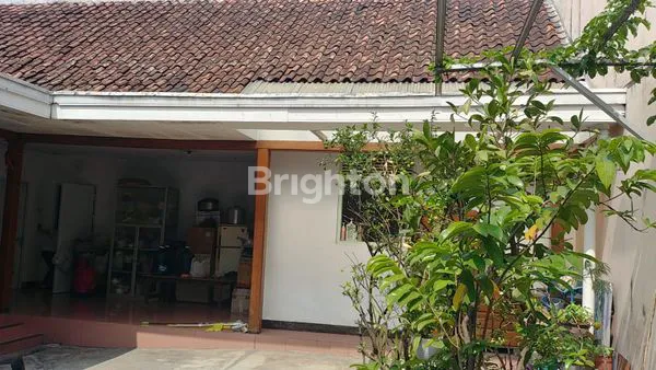 image RUMAH PLUS RUANG USAHA LUAS STRATEGIS MAINROAD DEKAT THE PAPANDAYAN HOTEL (1)