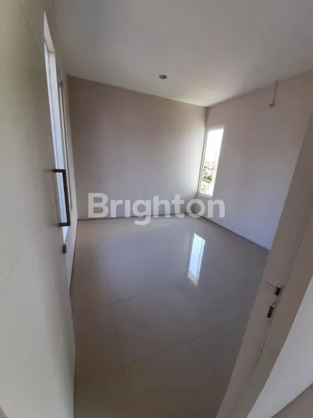 image RUMAH CITRALAND 2 LANTAI SIAP HUNI (5)