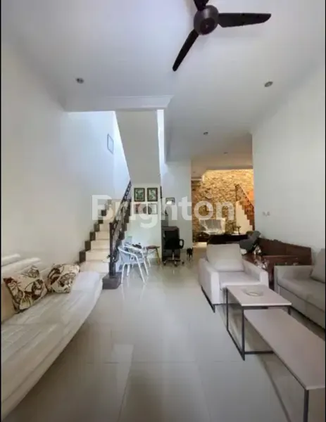 image RUMAH NYAMAN 2 LANTAI DALAM KOMPLEK PERUMAHAN DUREN SAWIT (4)