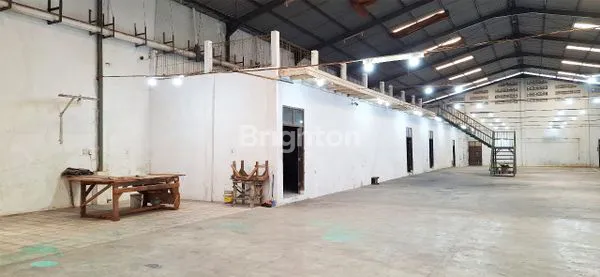 image GUDANG SIAP PAKAI KAWASAN INDUSTRI TERBOYO (4)
