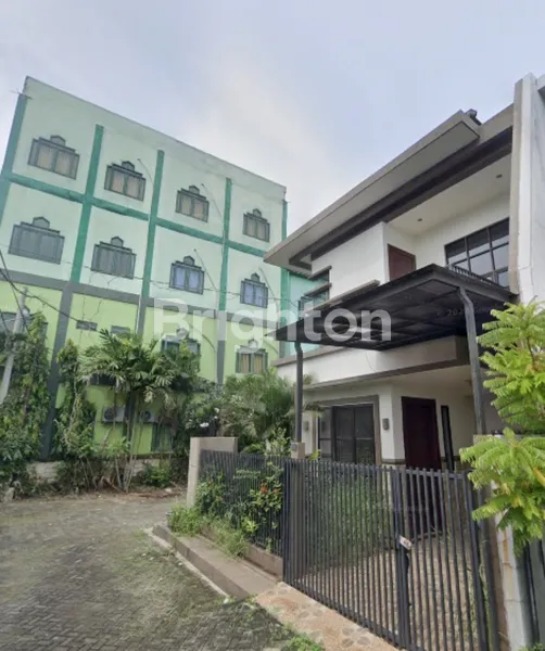 image RUMAH PAGESANGAN SURABAYA (5)