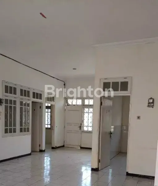 image DIJUAL RUMAH SHM LOKASI DEKAT KAMPUS PETRA, SIWALANKERTO PERMAI  (4)