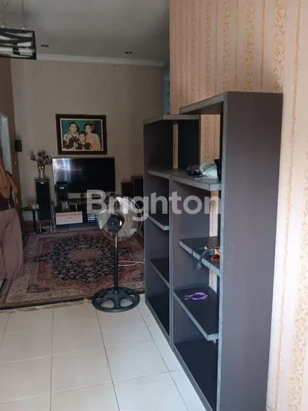 image RUMAH CANTIK DENGAN HALAMAN LUAS  (6)