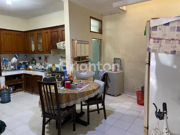 image RUMAH 2LT TERAWAT, LAYAK HUNI DI SUNTER (1)