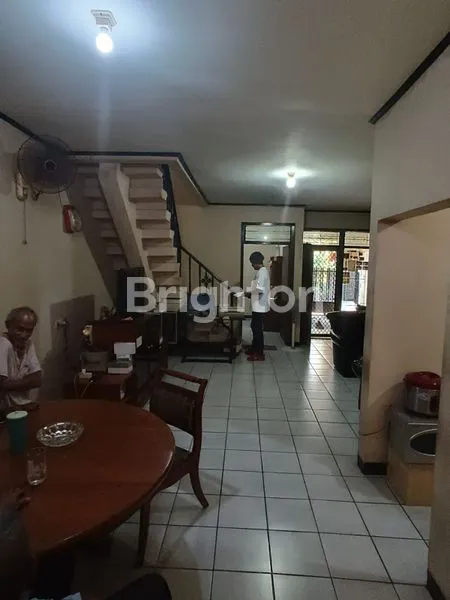 image RUMAH SIAP HUNI DI TANJUNG DUREN JAKARTA BARAT (8)