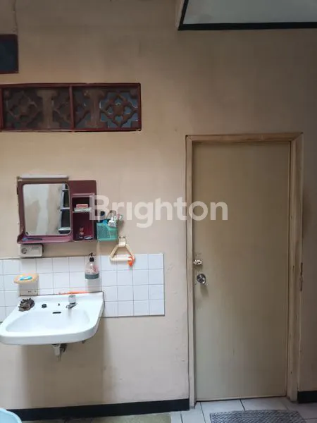 image RUMAH SIAP HUNI DI TANJUNG DUREN JAKARTA BARAT (5)