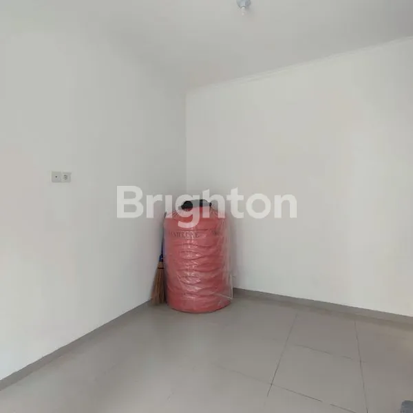 image DISEWAKAN RUMAH 2 LANTAI DI TENGAH KOTA (6)