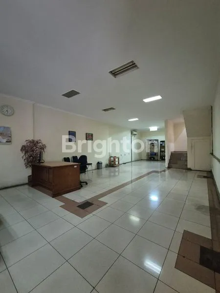 image RUKO 3 LANTAI MAINROAD KARAPITAN (3)