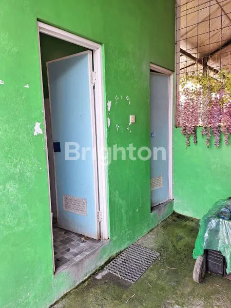 image BANGUNAN BEKAS RESTO DI DAERAH STRATEGIS AREA COLOMADU (2)