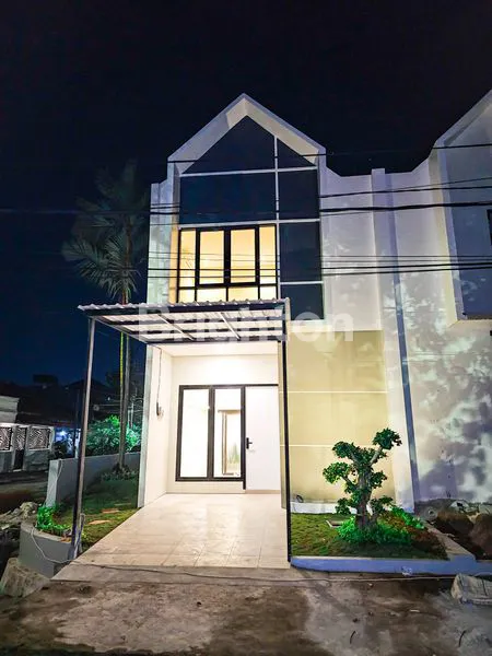 image RUMAH BARU HOOK 2 LANTAI RUNGKUT  ASRI TIMUR (1)