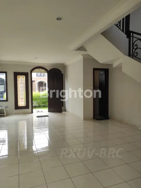 image HUNIAN NYAMAN & STRATEGIS DI SURABAYA BARAT - HARGA NEGO! (2)