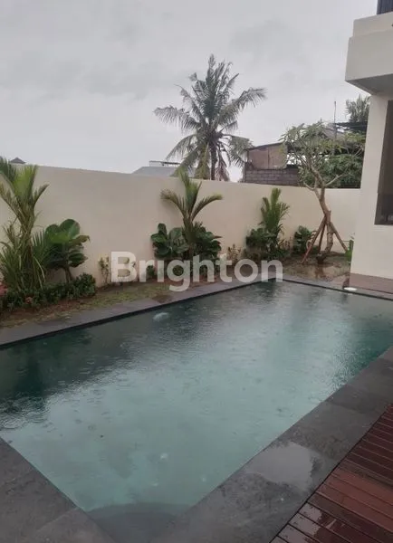 image NEW BRAND VILLA 3 BEDROOM CHEAP IN PADONAN CANGGU (1)