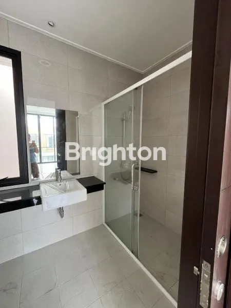 image RUMAH PIK2 8X12,5 LUAS 100M (5)