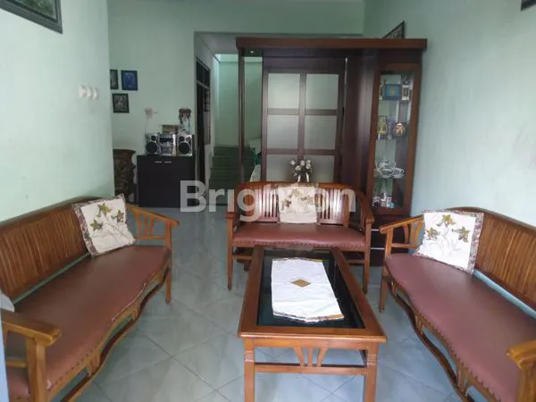 image RUMAH 2 LANTAI SIAP HUNI JATEN , KARANGANYAR  (2)