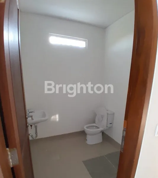 image RUMAH 2 LANTAI DENGAN KOLAM RENANG AREA KUTA SELATAN, BADUNG BALI (7)