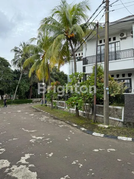 image RUMAH MEWAH DARI 7M JADI 6M ADA KOLAM RENANG LOKASI STRATEGIS DI DEPOK (3)