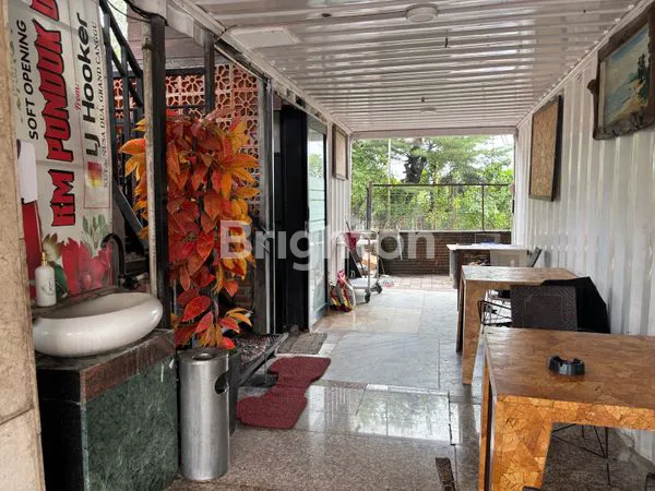 RUMAH MAKAN DI MAHENDRADATA MASIH BEROPERASI