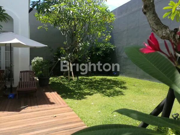 image RUMAH VILLA MEWAH FULL FURNISHED DENGAN KOLAM RENANG PRIBADI (7)