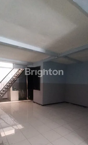 image RUMAH KOST, NIRWANA EKSEKUTIF, ROW 3 MOBIL, BANGUNAN 1,5 LT (3)