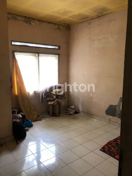 image RUMAH TINGGAL DAN TEMPAT USAHA DI PUSAT KOTA DI PINGGIR JALAN UTAMA YANG RAMAI  (7)