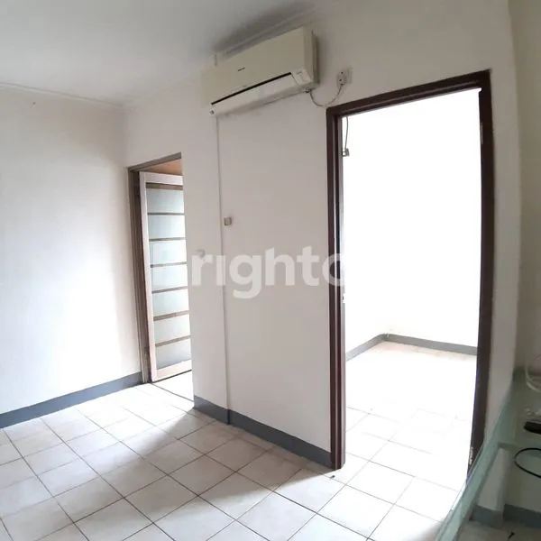 image APARTEMEN MEDITERANIA 1 BEDROOM TOWER DAHLIA UNFURNISHED LANTAI TINGGI (8)