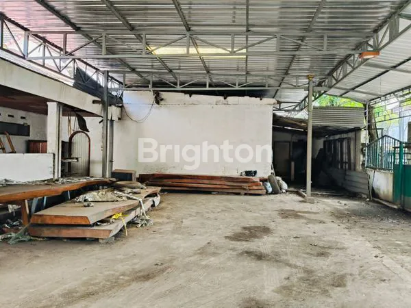 image RUMAH PLUS GUDANG POROS JALAN RAYA DI SUKUN (3)