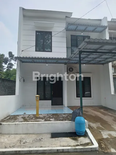 image RUMAH 2 LANTAI DALAM PERUMAHAN DENGAN 2 KAMAR TIDUR AMAN TIDAK BANJIR (2)