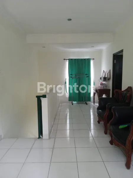 image RUMAH 2 LANTAI DALAM PERUMAHAN DENGAN 2 KAMAR TIDUR AMAN TIDAK BANJIR (5)