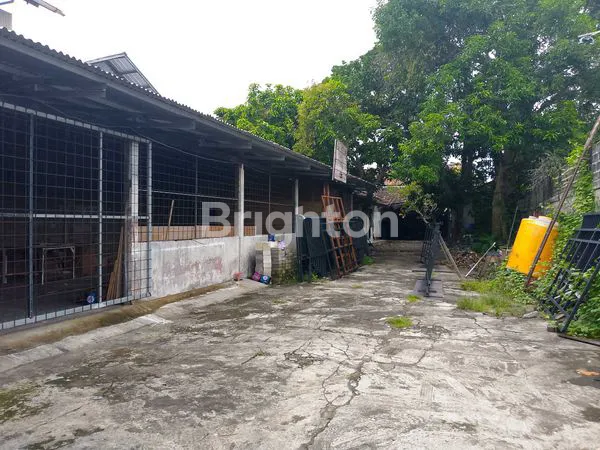 image TANAH + BANGUNAN DI JALAN RAYA KUTA (7)