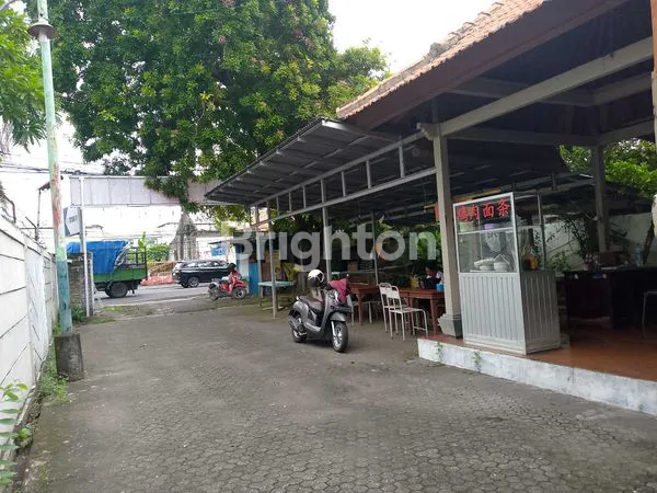 image TANAH + BANGUNAN DI JALAN RAYA KUTA (8)