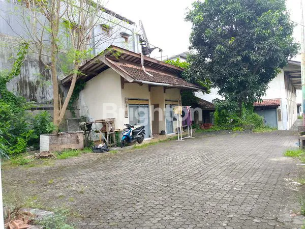image TANAH + BANGUNAN DI JALAN RAYA KUTA (2)