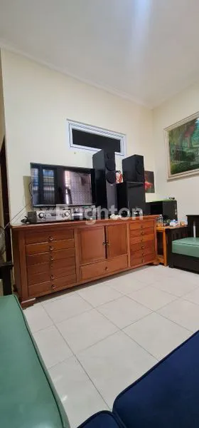 image RUMAH BANGUNAN 2 LANTAI , KARTINI ,JAKARTA PUSAT (4)