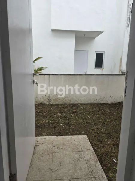 image RUMAH 2 LANTAI SIAP HUNI DALAM CLUSTER PERUMAHAN ELIT GRAND CITY (8)