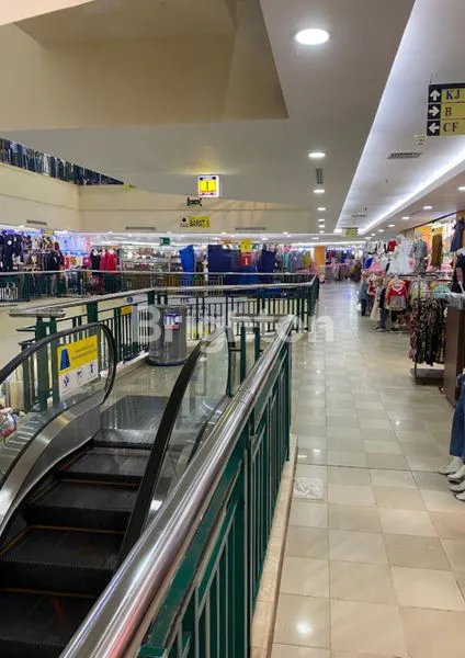 KIOS  ITC CEMPAKA MAS DEPAN ESKALATOR DEKAT HALL UTAMA DI ITC CEMPAKA MAS , CEMPAKA PUTIH DEKAT KELAPA GADING JAKARTA PUSAT