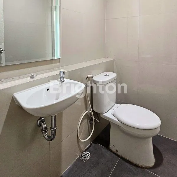 image RUMAH SIAP HUNI 2 LANTAI STRATEGIS (6)