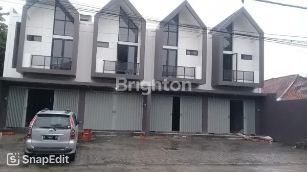 image * DIJUAL RUKO JL. RAYA MADE 183C, SURABAYA BARAT LOKASI CIAMIKKK SELANGKAH DARI JLLB ( HANYA 200MTR ) & CITRALAND  (1)