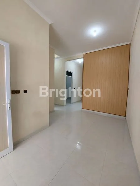 image RUMAH BANGUNAN BARU DEKAT BANGET KE THE PARK DAN PAKUWON MALL MURAH 600JT AN (2)