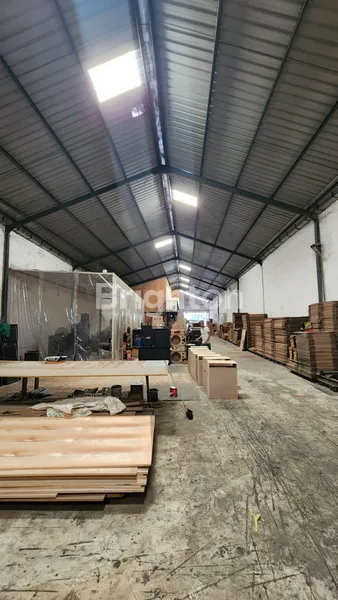 image BUTUH CEPAT LAKU SEGERA \U203C\UFE0F DIJUAL GUDANG JL. RAYA PETIKEN DRIYOREJO (2)