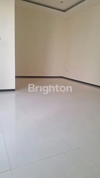 image RUMAH DI SURABAYA TIMUR SUTOREJO INDAH  (5)