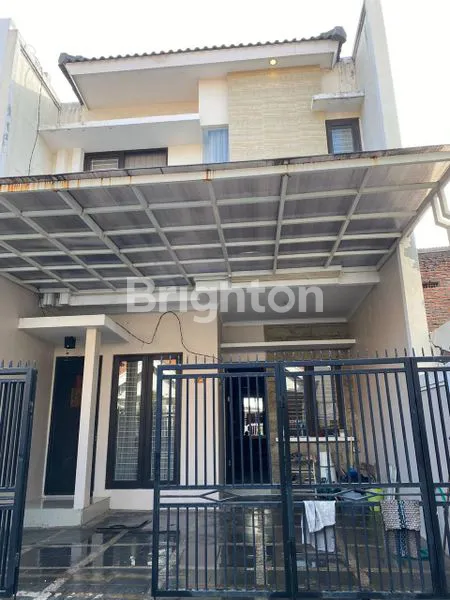 image RUMAH 2 LANTAI MINIMALIS SIAP HUNI DI PERUMAHAN RUNGKUT SELANGKAH KE RAYA MERR (1)