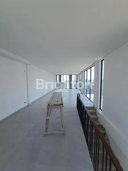 image SHOP HOUSE CENTRAL PLAZA 3 LANTAI HOOK CENTRAL PARK JUANDA BARU GRESS (6)