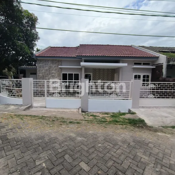 image RUMAH BAGUS HABIS RENOV DI PANDUGO DEKAT RAYA MERR (1)