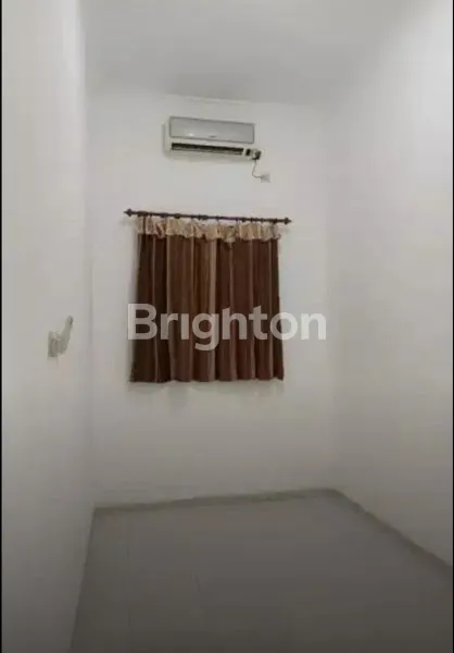 image RUMAH 2 LANTAI PLOSO TIMUR DEKAT GALAXY MALL (4)