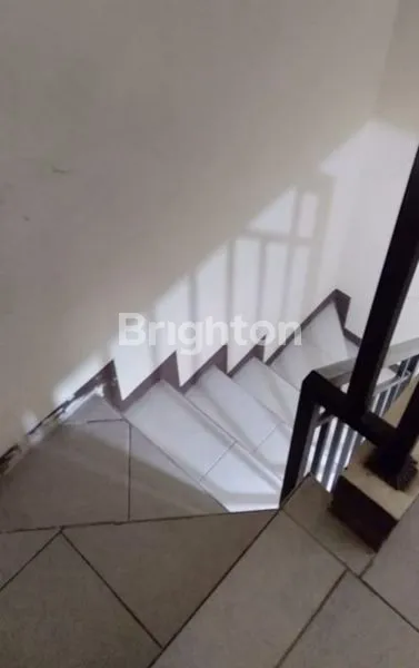 image RUMAH DI JL. KAPAS GADING SURABAYA TIMUR (7)