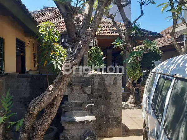 image RUMAH BALI DI JALAN PULAU MALUKU (7)