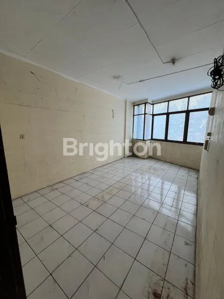 image RUKO STRATEGIS JALAN ASTANA ANYAR (3)