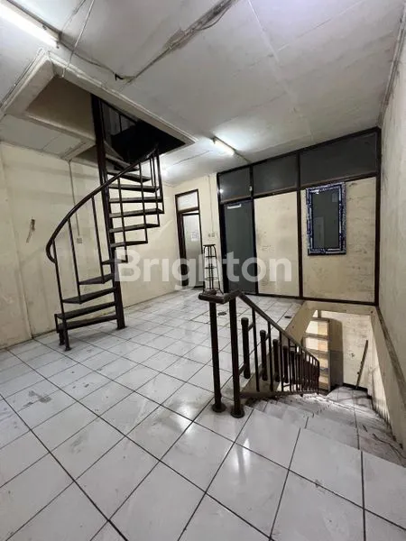 image RUKO STRATEGIS JALAN ASTANA ANYAR (2)