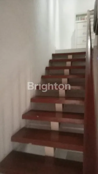 image RUMAH SIAP HUNI DI KEMANG PRATAMA BEKASI (5)